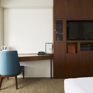 Premier Single Room